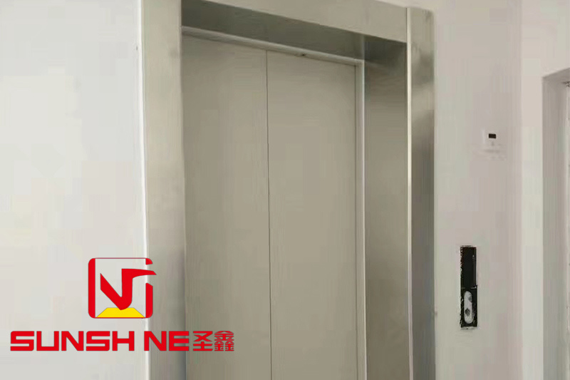 康龍國(guo)際(ji)電(dian)梯們(men)套